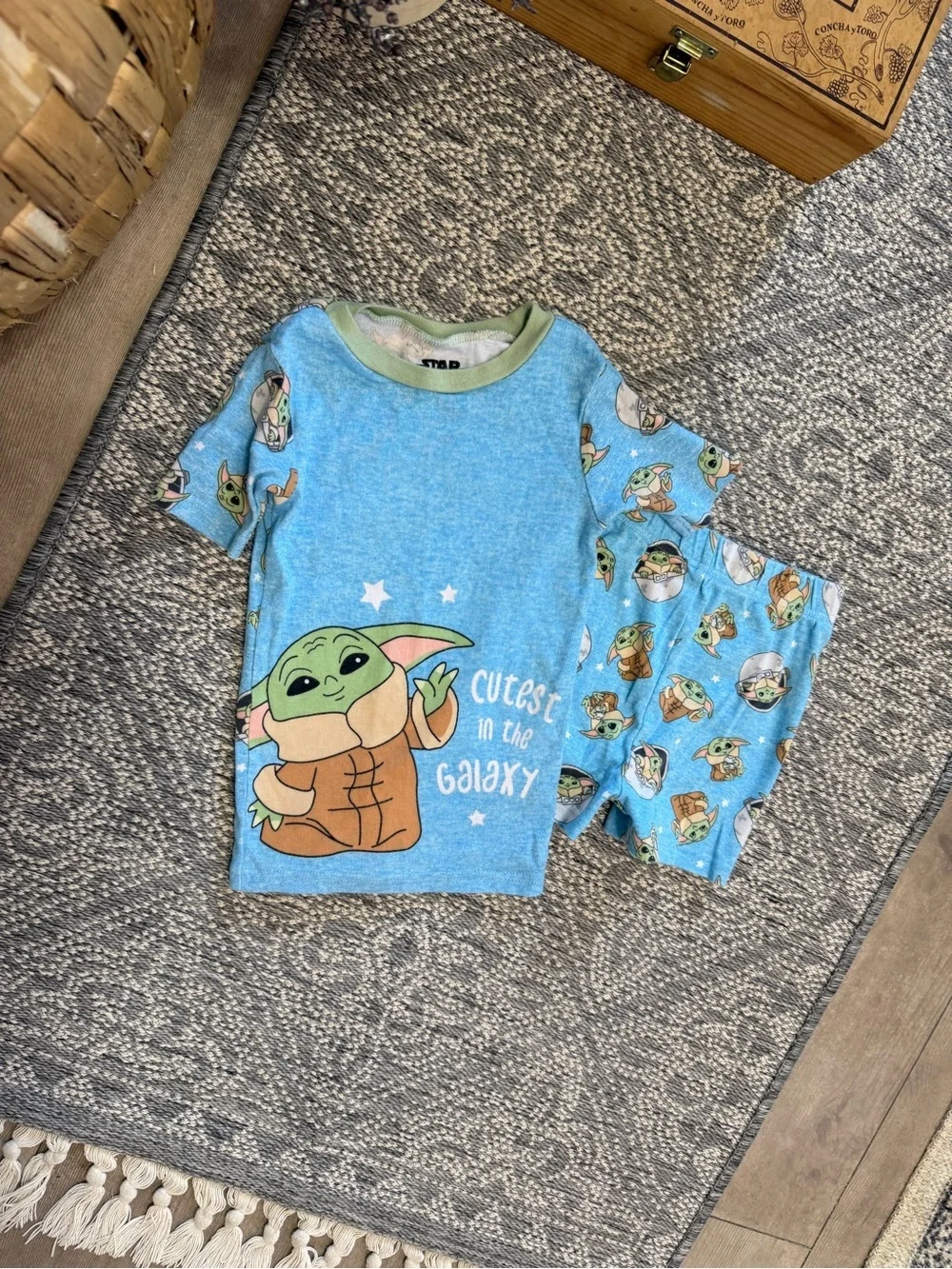 New Star Wars Boys Short Sleeve Pajamas Set Size 5 Shirt Shorts Grogu